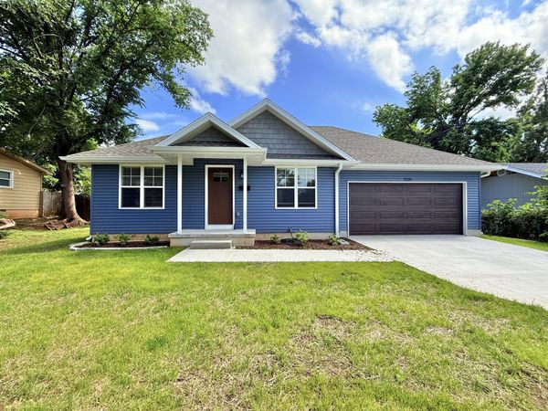1116 W Broadmoor Street , Springfield, MO 65807