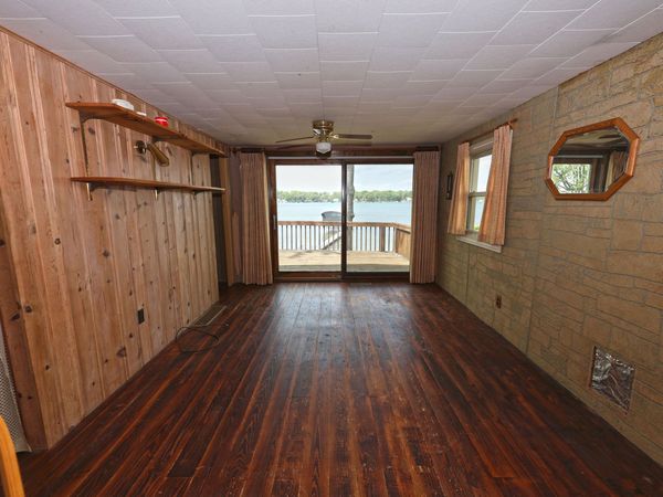 31050 Curran Beach, Dowagiac, MI 49047