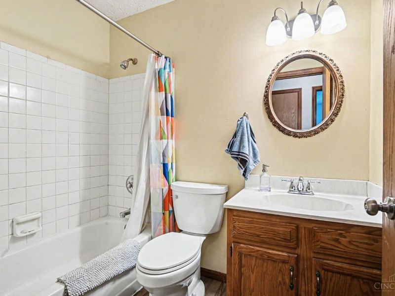 6092 Brofield Drive, Fairfield Twp, OH 45011 Photo 12