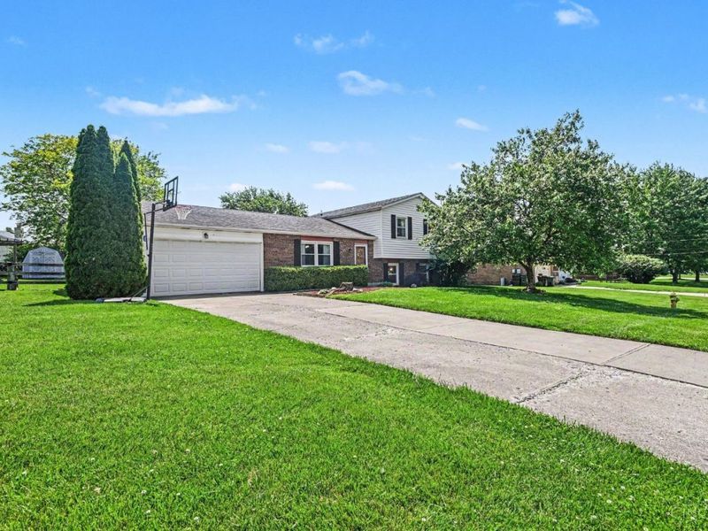 6092 Brofield Drive, Fairfield Twp, OH 45011 Photo 2