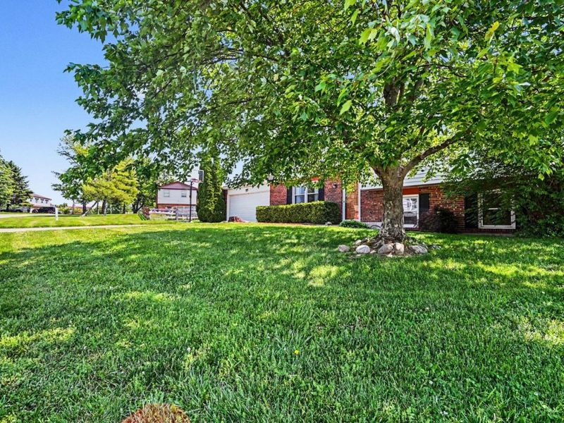 6092 Brofield Drive, Fairfield Twp, OH 45011 Photo 3