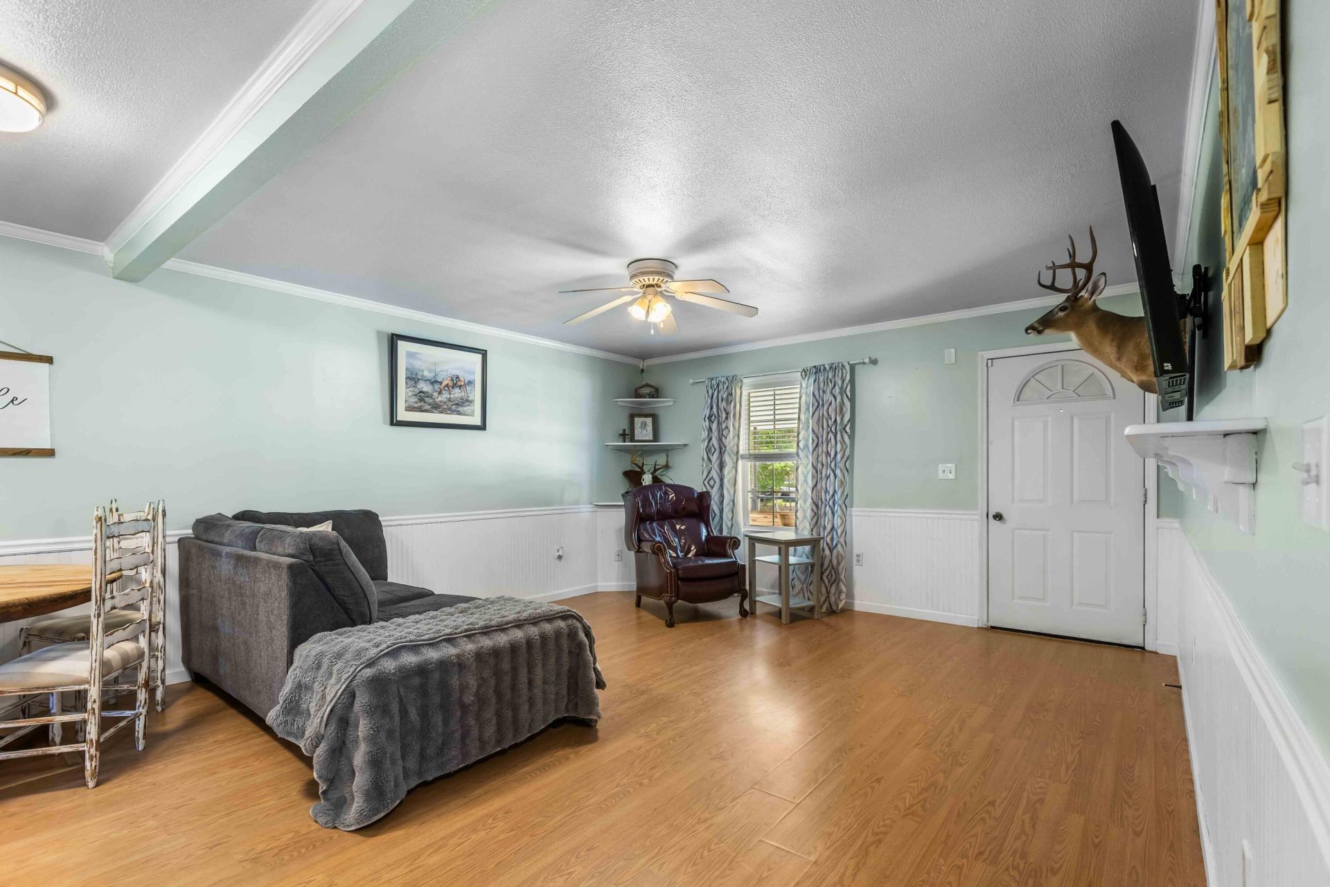589 Backfield Road Photo 10