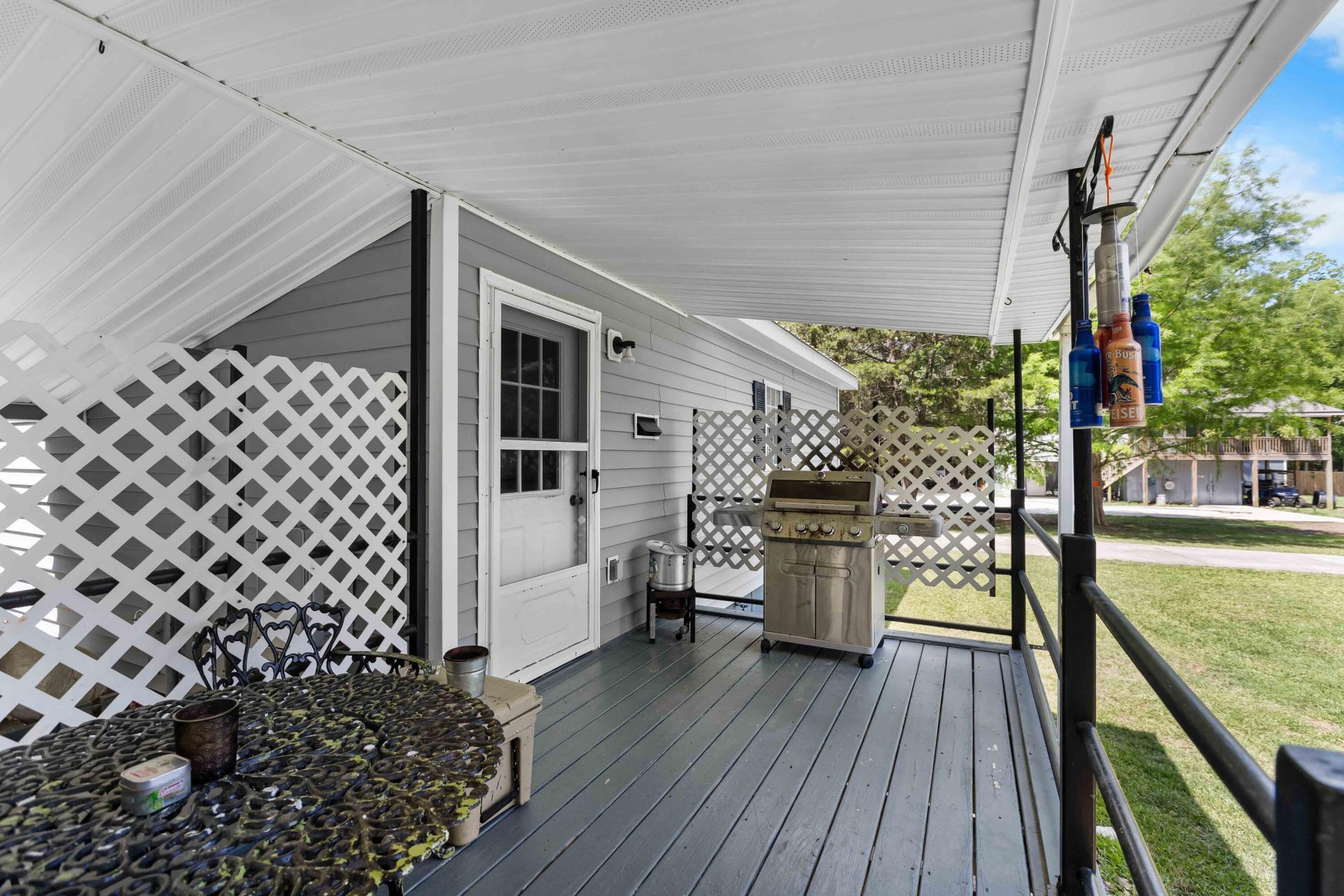 589 Backfield Road Photo 23