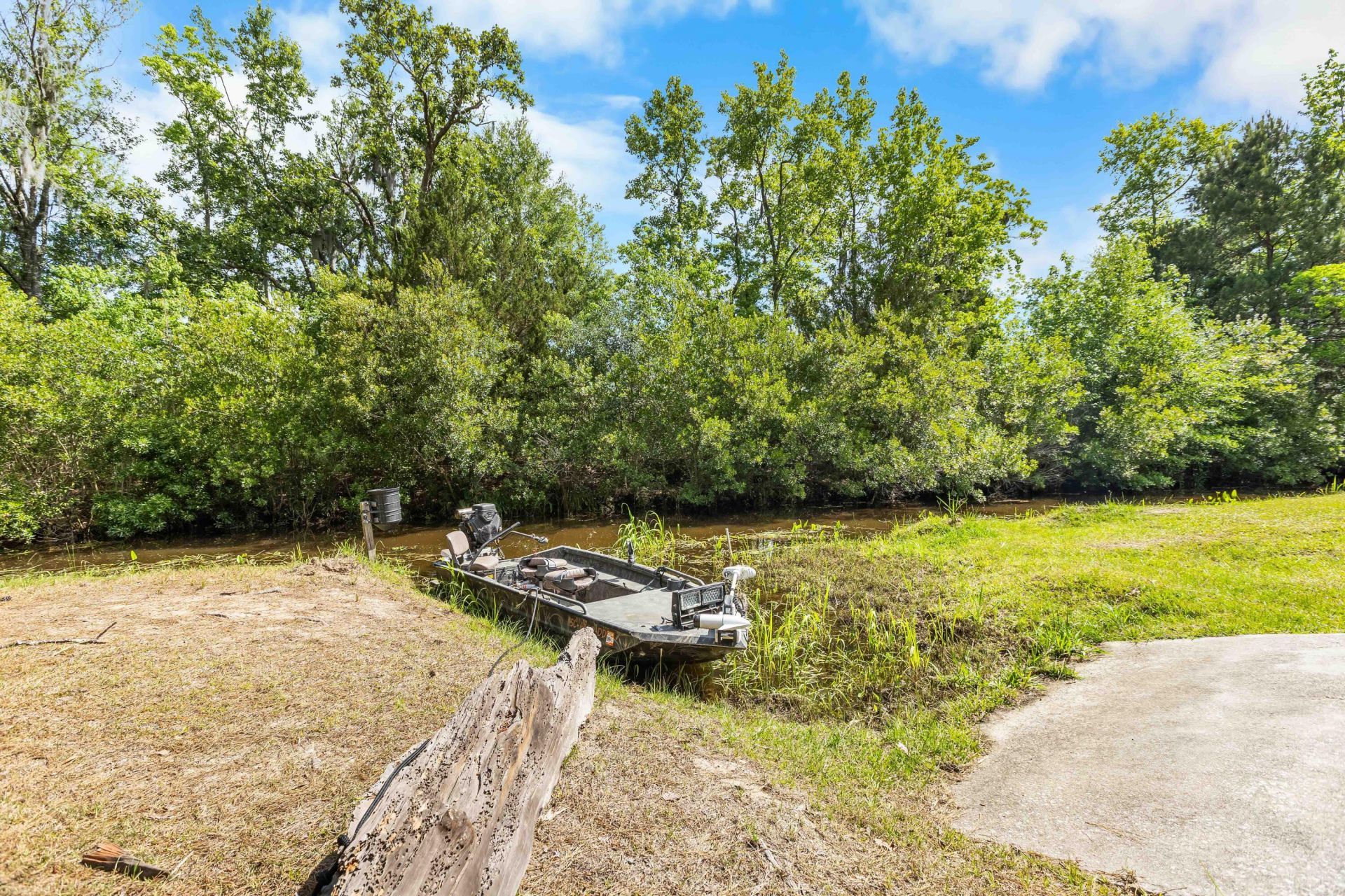 589 Backfield Road Photo 26