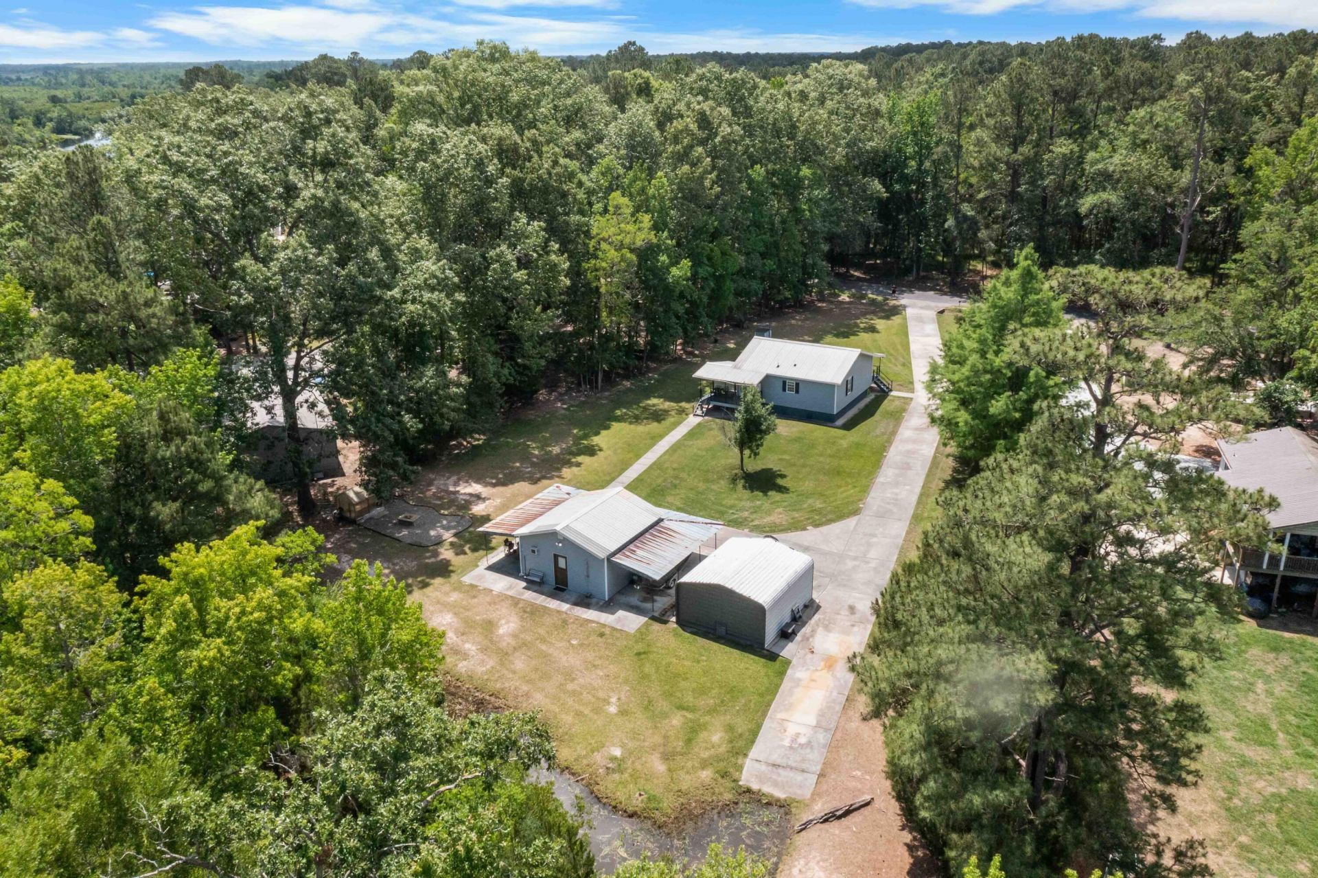 589 Backfield Road Photo 30