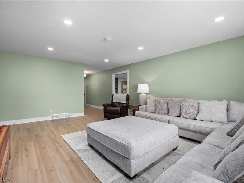 835 Columbia Drive , Amherst, OH 44001 Photo 13