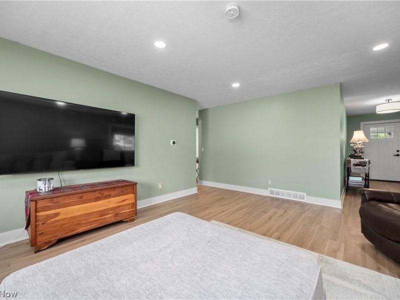 835 Columbia Drive , Amherst, OH 44001 Photo 24