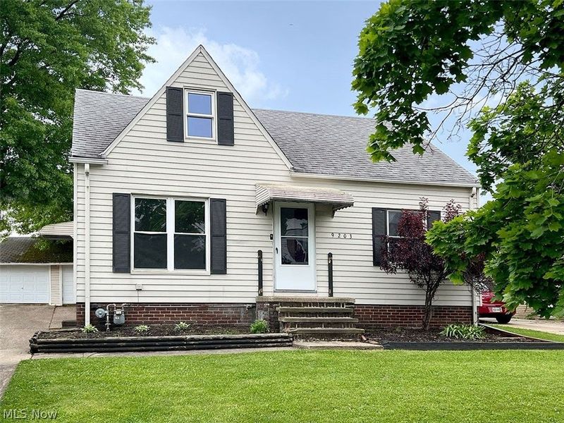9203 Torrence Avenue, Brooklyn, OH 44144 Photo 1