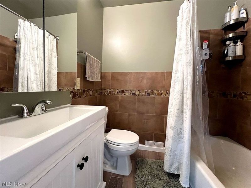 9203 Torrence Avenue, Brooklyn, OH 44144 Photo 12