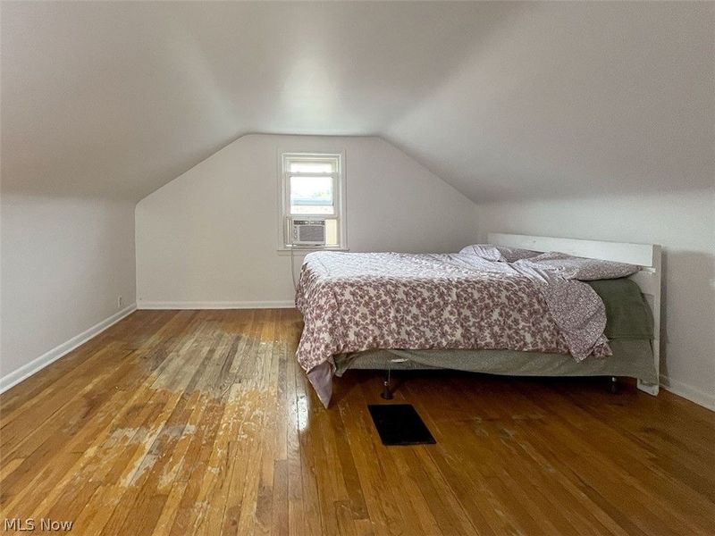 9203 Torrence Avenue, Brooklyn, OH 44144 Photo 18