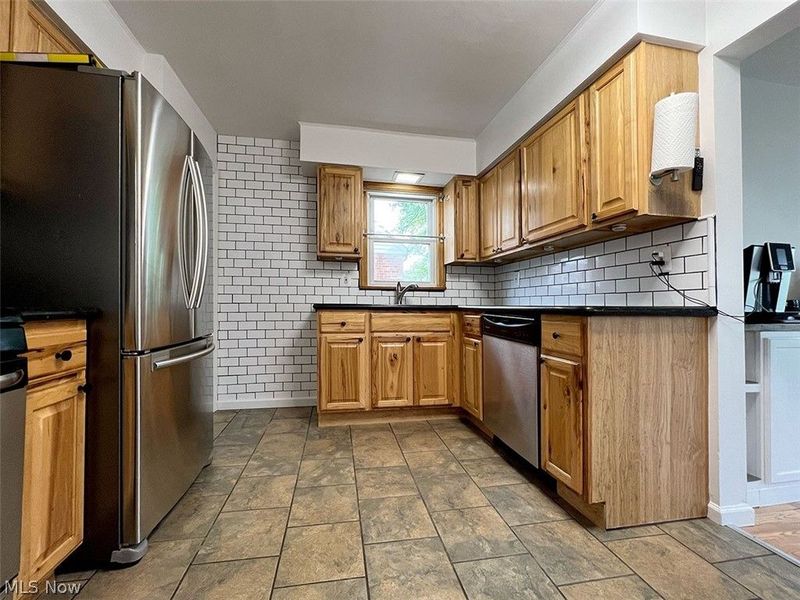 9203 Torrence Avenue, Brooklyn, OH 44144 Photo 3
