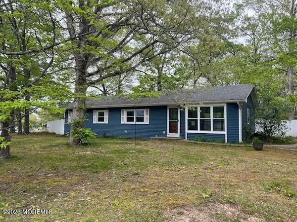 31 Chain Boulevard, Bayville, NJ 08721
