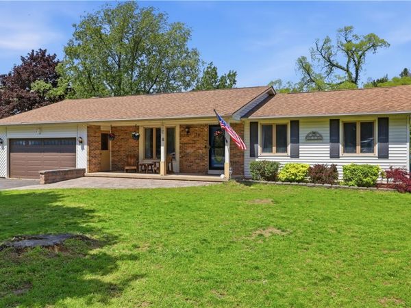 10 Da Vinci Drive, Rochester, NY 14624
