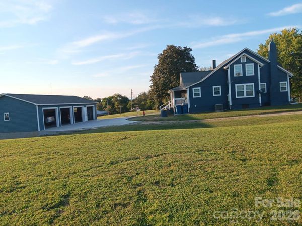 2076 Connelly Springs Road , Lenoir, NC 28645