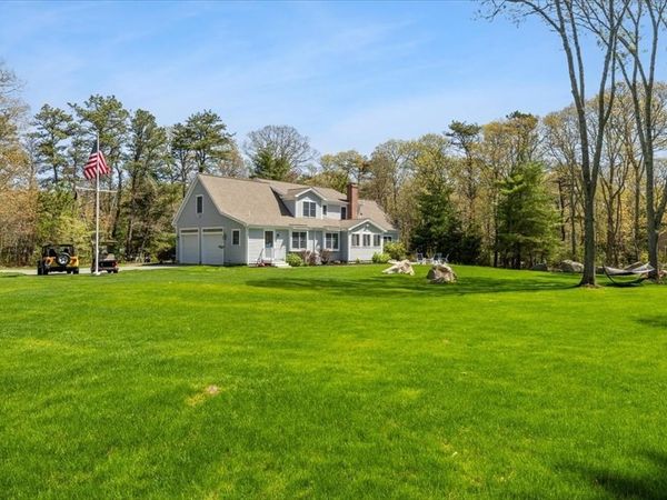 2 Boulder Rd, Bourne, MA 02532