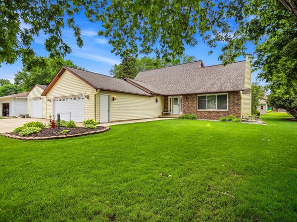 2000 9th Street SW, Austin, MN 55912