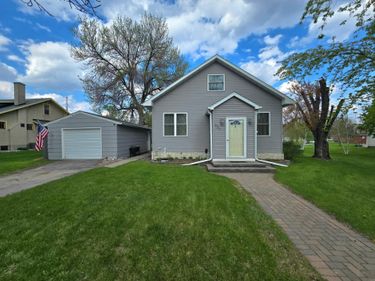 337 2nd Avenue E, Halstad, MN 56548