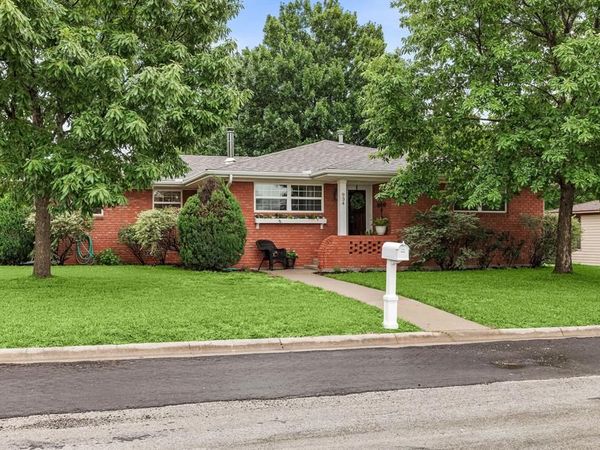 934 N Maple Street, Muenster, TX 76252