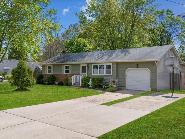 36 Marshall Drive , Selden, NY 11784