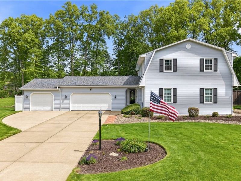 8965 Altura Drive NE, Warren, OH 44484 Photo 1