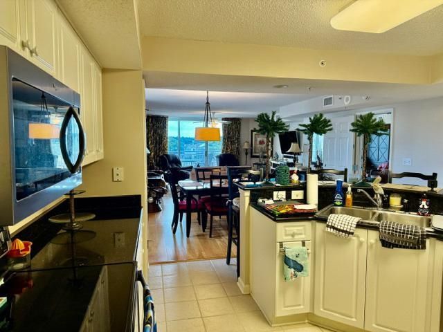 2151 Bridge View Ct. Photo 6