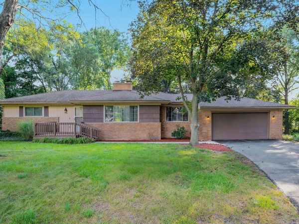 24447 Bloomington Court, Franklin, MI 48025