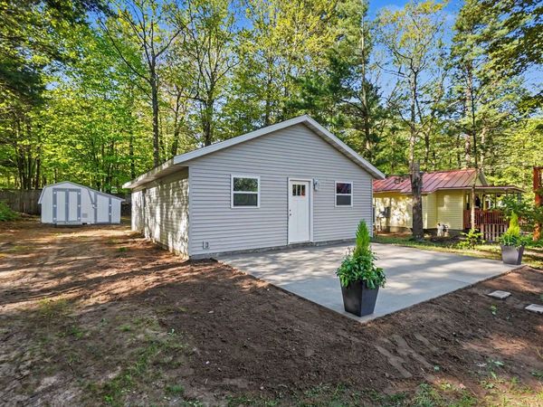 9751 W Silver Lake Road, Mears, MI 49436
