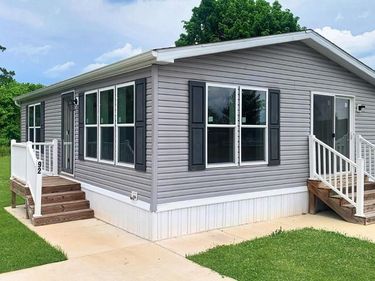 92 FLORENCE DRIVE, ELIZABETHTOWN, PA 17022