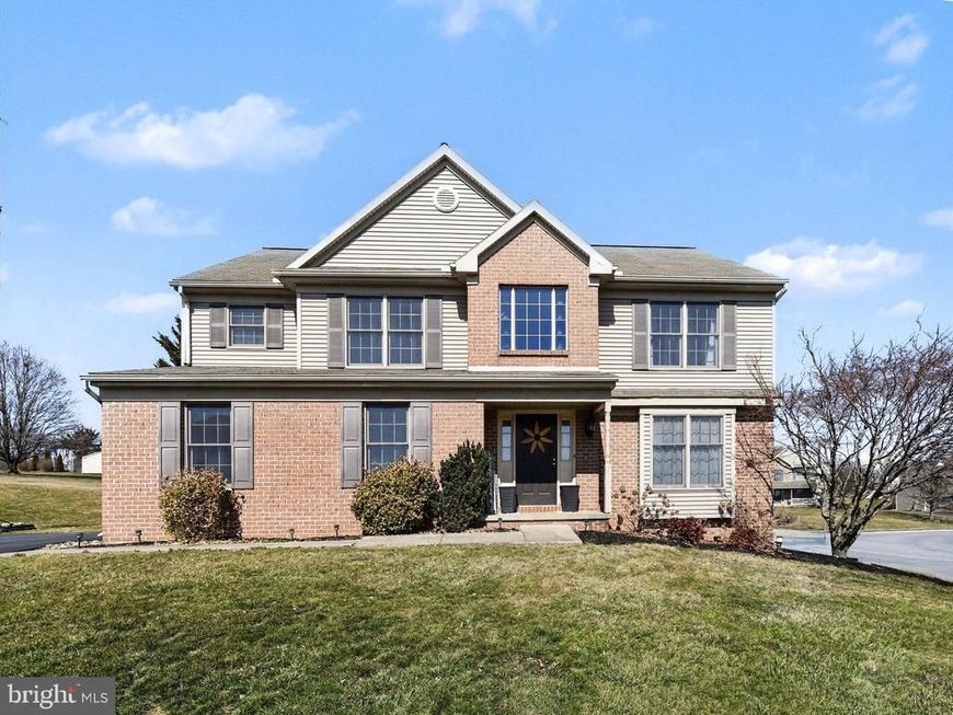 815 Buckingham Boulevard, Elizabethtown, PA 17022 Main Photo