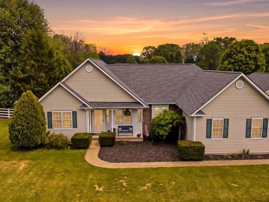 100 Capricorn Drive, Martinsburg, WV 25403 Main Photo