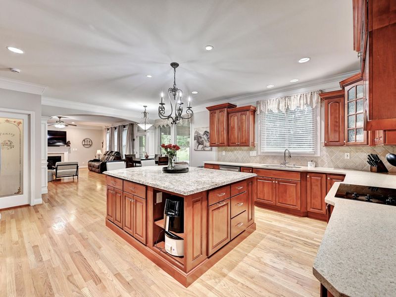 9975 Cedarwood Drive, Union, KY 41091 Photo 6