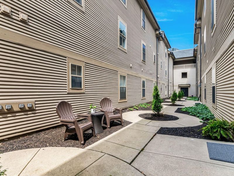 24 W Russell Street , Columbus, OH 43215 Photo 18