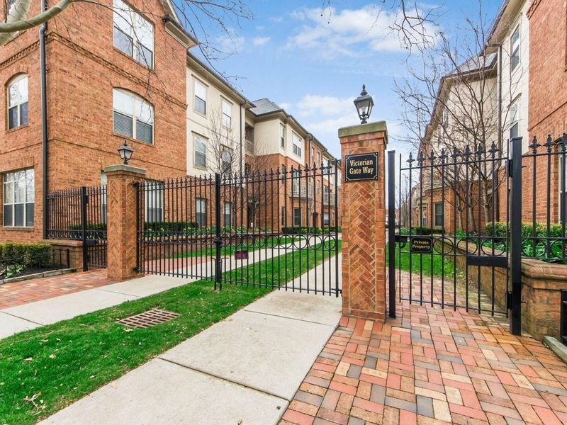 24 W Russell Street , Columbus, OH 43215 Photo 21