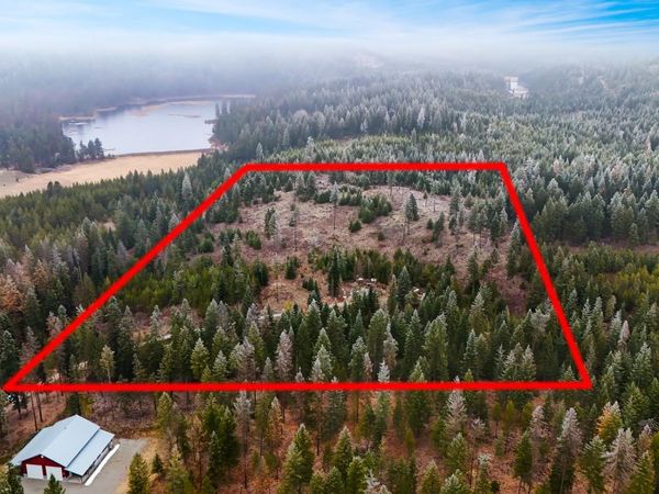 872 McGowen Rd, Newport, WA 99156
