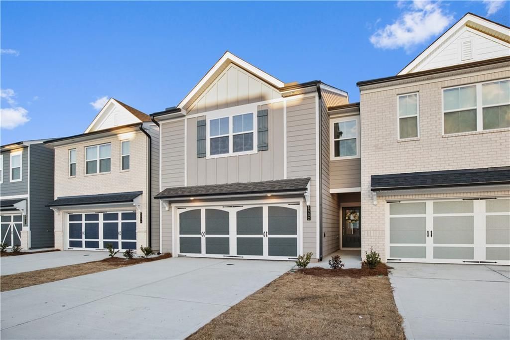 5332 Melbourne Lane, Flowery Branch, GA 30542 Main Photo