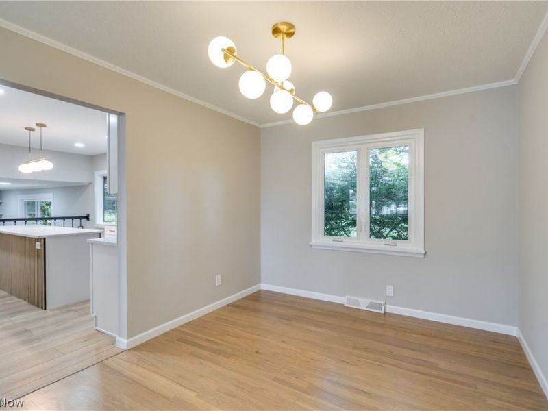 6366 Dunfield Drive, Mayfield Heights, OH 44143 Photo 16