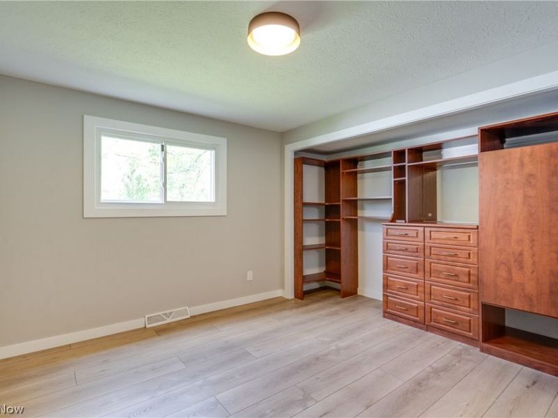 6366 Dunfield Drive, Mayfield Heights, OH 44143 Photo 24