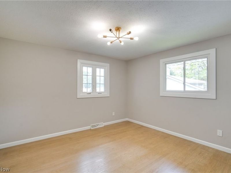 6366 Dunfield Drive, Mayfield Heights, OH 44143 Photo 26