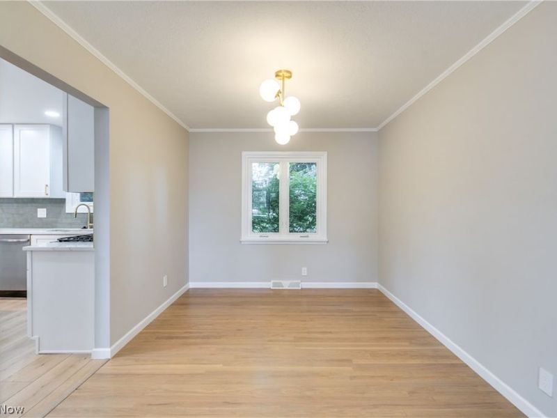 6366 Dunfield Drive, Mayfield Heights, OH 44143 Photo 8