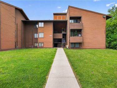 335 Village Boulevard N, Baldwinsville, NY 13027