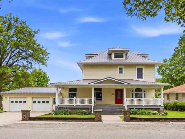 106 N Chesney Street, Keota, IA 52248