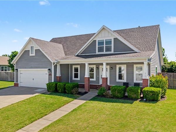 1213 Chancery Lane , Cave Springs, AR 72718