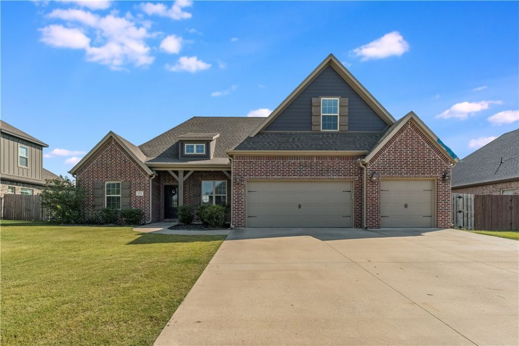 421 Romano Avenue, Tontitown, AR 72762 Main Photo