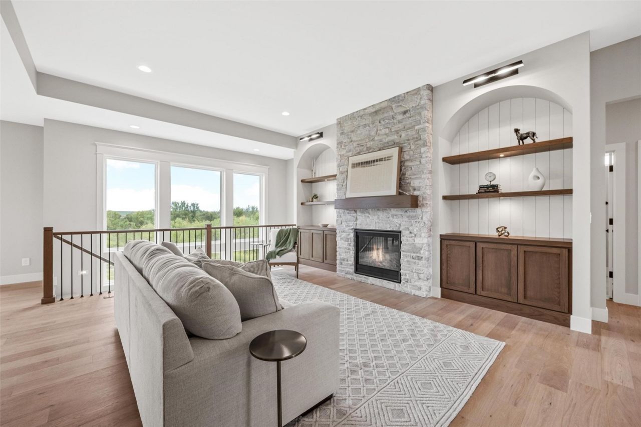 8714 Yeager Lane Ne, Cedar Rapids, IA 52402 Main Photo