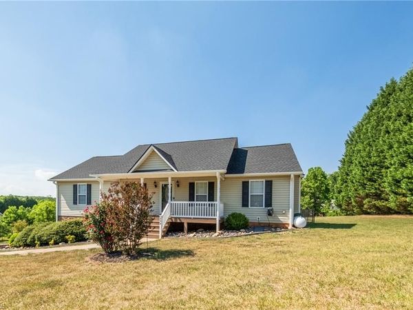 554 Dogwood Acres Lane, Madison, NC 27025