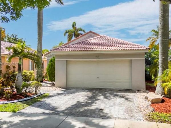 4421 Dogwood Cir , Weston, FL 33331