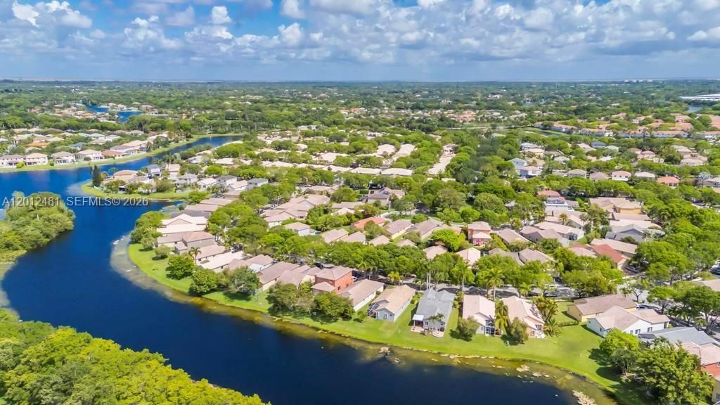 4421 Dogwood Cir , Weston, FL 33331 Photo