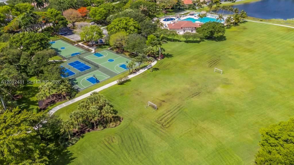 4421 Dogwood Cir , Weston, FL 33331 Photo