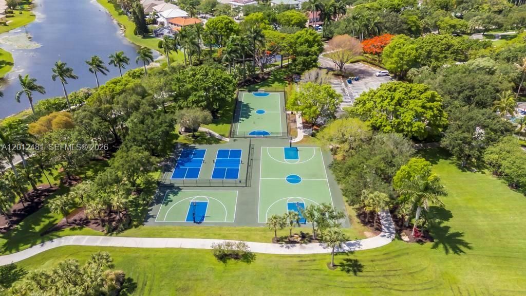 4421 Dogwood Cir , Weston, FL 33331 Photo