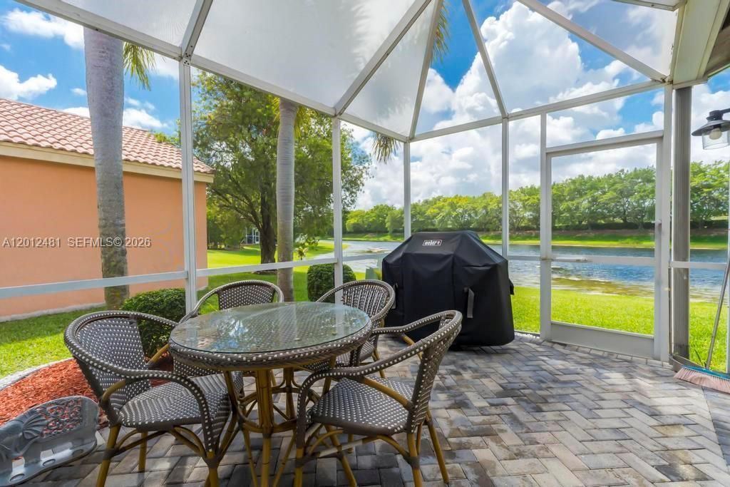 4421 Dogwood Cir , Weston, FL 33331 Photo